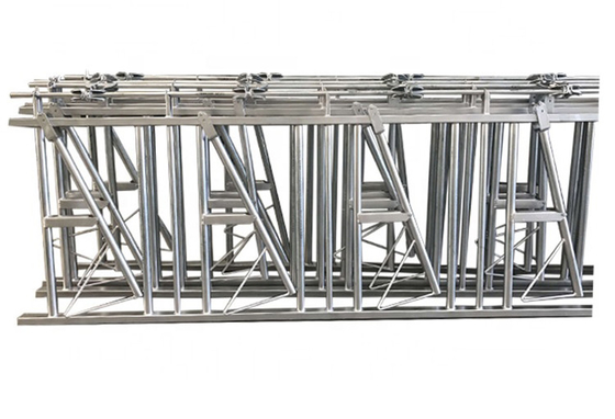 Galvanized Steel Single Cow Headlock 1.8m High Livestock Headlocks