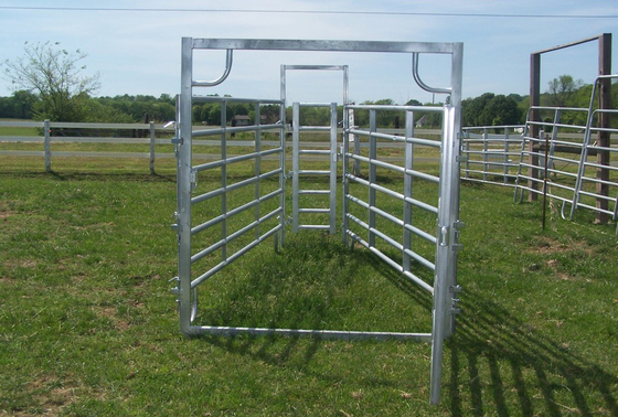 Heavy Duty Galvanized Livestock Fencing A53 A369 Anti Rust 360 Degree Full Welding